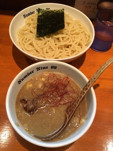 「煮干しつけ麺800円+大盛り100円」@麺Dining Number Nine 09の写真