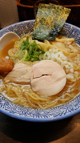 「濃厚鶏骨醤油そば730円＋大盛り100円」@濃厚鶏そば たけいちの写真