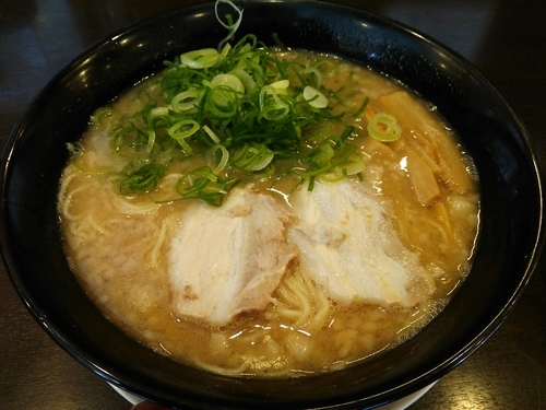 「ラーメン大盛」@ラーメン本丸 小牧店の写真
