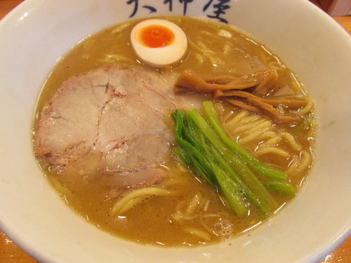「醤油らーめん　「700円」」@秋葉原ラーメン 天神屋 秋葉原本店の写真