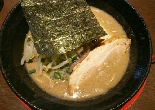 「豚骨らぁめん　750円」@関東極濃豚骨らぁめん 葉隠～HAGAKURE～の写真