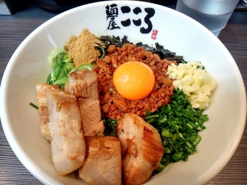 「台湾まぜそば＋ゴロゴロチャーシュー」@麺屋 こころ 蒲田店の写真