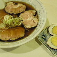 スモークチャーシューメン＋スモーク玉子（５０円）＝８００円