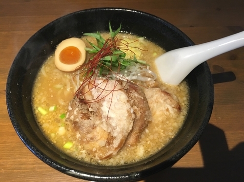 「【限定】竜田揚げチャーシュー味噌1050円」@Dragon Noodle's ドラゴンラーメンの写真