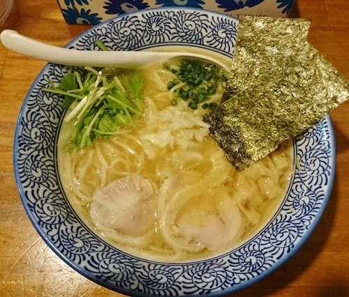 「濃厚鶏骨醤油らーめん 770円」@濃厚鶏白湯らーめん 麺屋一楽の写真