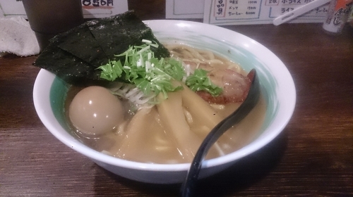 「味玉らぁめん」@自家製麺 麺屋 利八の写真
