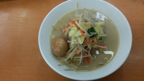 「鶏塩タンメン＋半熟味玉子」@富白 御徒町本店の写真