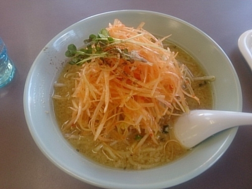 「ネギ味噌ラーメン 辛ネギトッピング」@くるまやラーメン 松本筑摩店の写真