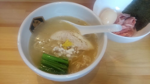 「限定　ヒラメらーめん」@真鯛らーめん 麺魚の写真