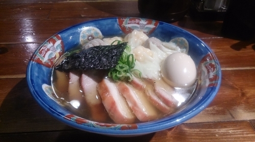 「チャーシュー特製ワンタン麺(ミックス)＋味付玉子」@八雲の写真