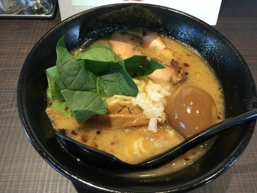 「コク玉鶏らー麺（大盛）」@鶏がら屋の写真