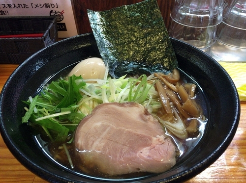 「中華そば（７００円⇨５００円開店サービスクーポン）プラス味玉」@麺匠 大喜の写真