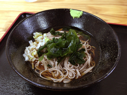 「冷やしかけそば(350円)」@元祖 そば屋 次郎の写真