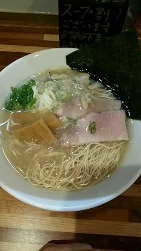「淡麗貝潮らーめん」@鮮魚らーめん 五ノ神水産の写真