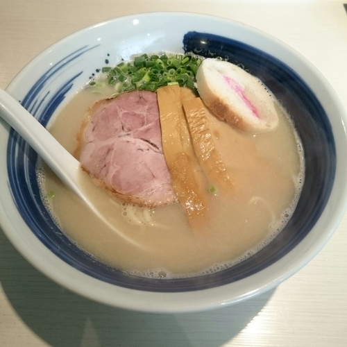 「鶏白湯塩 @730円」@らー麺 山さわの写真