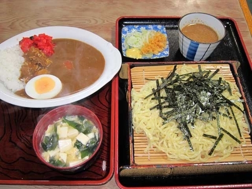 「中華ざる（ごま）とカレーライス　850円（ランチ）」@辰巳庵の写真