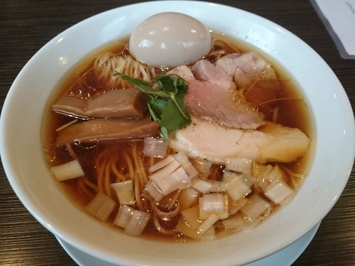 「醤油らぁめん 750円」@らぁめん屋 カネキッチンの写真