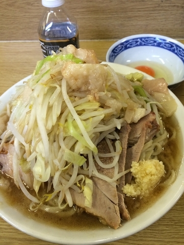 「大ラーメン(生卵、ニンニク少なめ、アブラ)」@ラーメン二郎 栃木街道店の写真