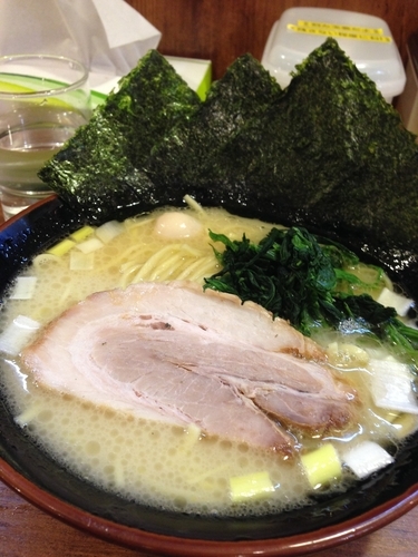 「塩ラーメン 690円」@極味家 六角橋店の写真