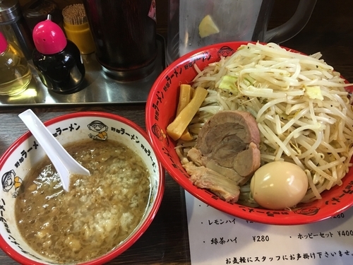 「煮干しつけ麺800円 味玉100円 野菜50円」@野郎ラーメン 神田本店の写真