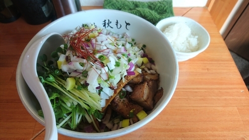 「【限定】鰹油そば(ライス・スープ付)＋ねぎ(クーポン)」@麺処 秋もとの写真