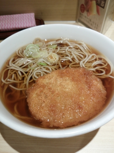 「コロッケそば370円」@いろり庵きらく 上野店の写真