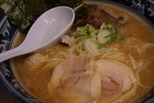 「濃厚醬油鶏そば」@麺屋たけまるの写真