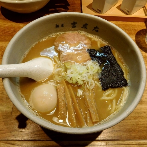 「味玉らーめん（890円）」@麺屋吉左右の写真