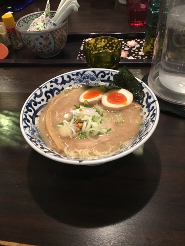 「煮卵塩らー麺」@東京駅 斑鳩の写真