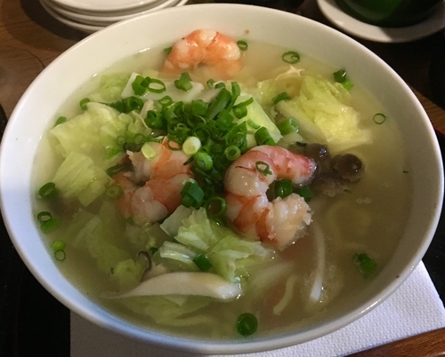 「【季節限定】ミニエビ塩ラーメン 450円」@餃子処三日月の写真