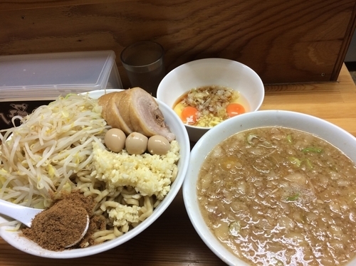 「つけ麺大盛り全部増し にんにく脂ダブル」@ハイマウントの写真
