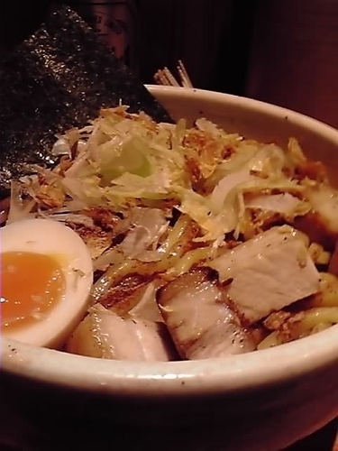 「焦がし醤油汁なし700円」@汁なし破顔の写真