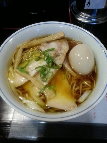 「醤油味ラーメン 全部のせ」@らぁめん矢 ロックンビリースーパーワンの写真