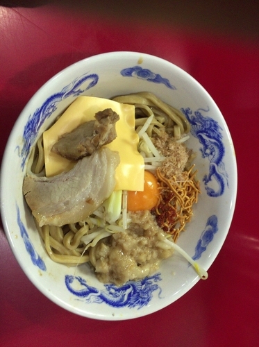 「まぜそば770円」@ジャンクガレッジ 東大宮店の写真