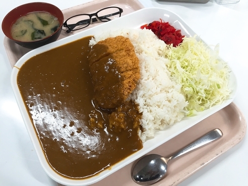 「メガカツカレー」@練馬区役所 職員食堂の写真