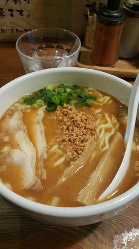 「赤鶏らーめん大盛り820円」@鶏の穴の写真