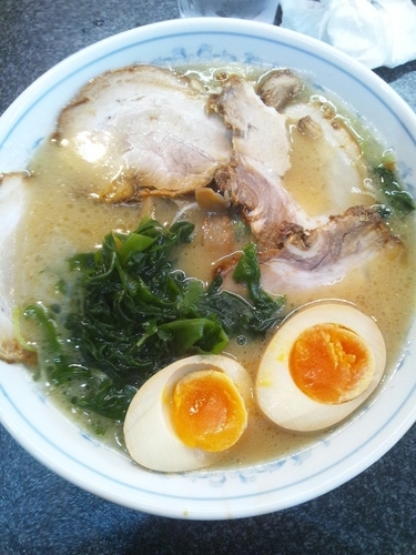「チャーシューメン（味玉トッピング）」@ラーメン 前田家の写真