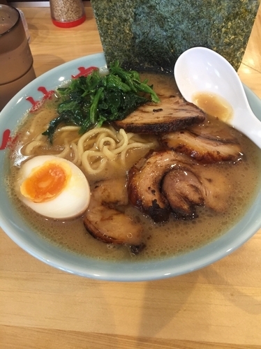 「チャーシュー麺980円、硬め濃いめ」@横浜家系 西村家の写真