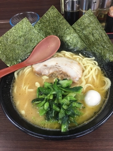 「ラーメン並680円、硬め濃いめ」@ななふく家の写真