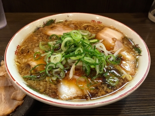 「らぁめん＋チャーシュー」@麺や京水の写真