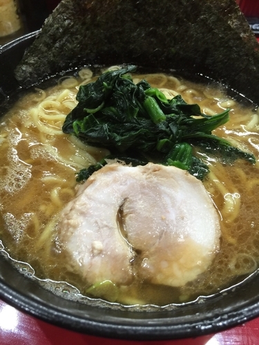 「ラーメン（麺固め 脂多め 味濃いめ）」@横浜家系ラーメン 宗八 柏本店の写真