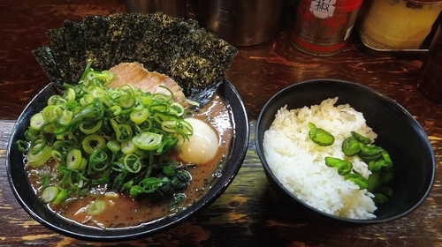 「のり半熟味玉ラーメン（850円）＋ネギ（150円）麺硬め」@らーめん武道家 口の写真
