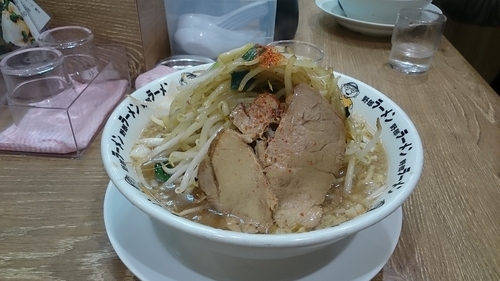 「野郎ラーメン大盛(ヤサイ・ビール)￥７３０」@野郎ラーメン 川崎東口店の写真