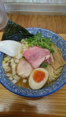「煮干しそば 白醤油 680円」@中華そば よしかわの写真