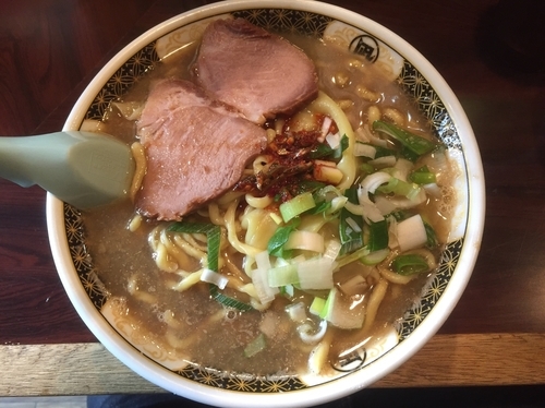 「すごい煮干ラーメン+駒葱【920円】」@すごい煮干ラーメン凪 大久保北口店の写真
