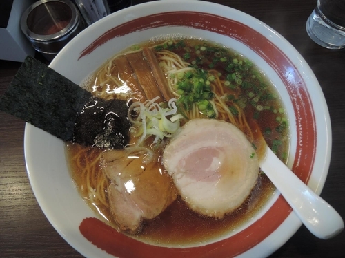 「中華そば醤油」@麺処 まるは BEYONDの写真