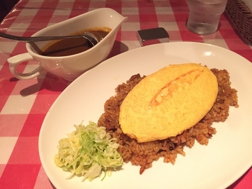 「フワッとオムレツカレー（スパイシー）」@MONTENVERSの写真