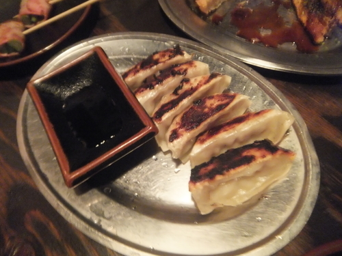 「焼ギョーザ3個150円」@半兵ヱ 柏東口ハウディモール駅前通りモスバーガーの角を左に曲がってすぐ店の写真