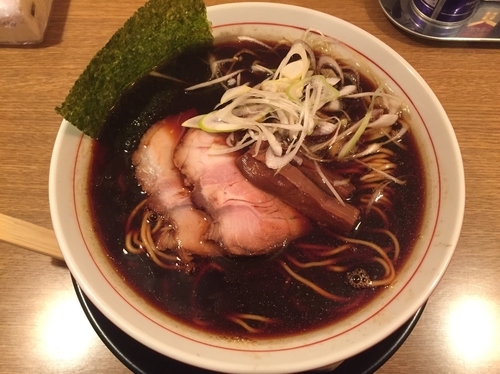 「黒醤油拉麺【770円】」@信州松本 麺肴ひづき 湯きりや 立川店の写真