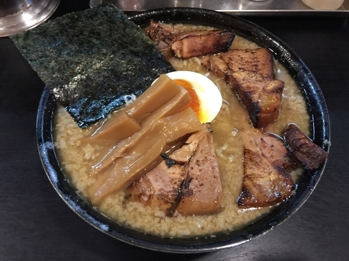 「特製豚骨中華そば チャーシュー 大盛」@支那そば 神龍の写真